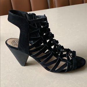 VINCE CAMUTO Laced open toe & heel wedge booties 8